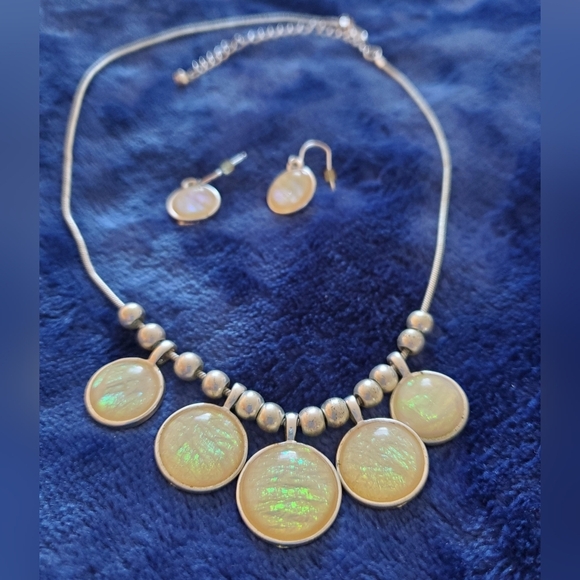 Silver & Iridescent Circles Necklace and Earrings - Picture 2 of 5